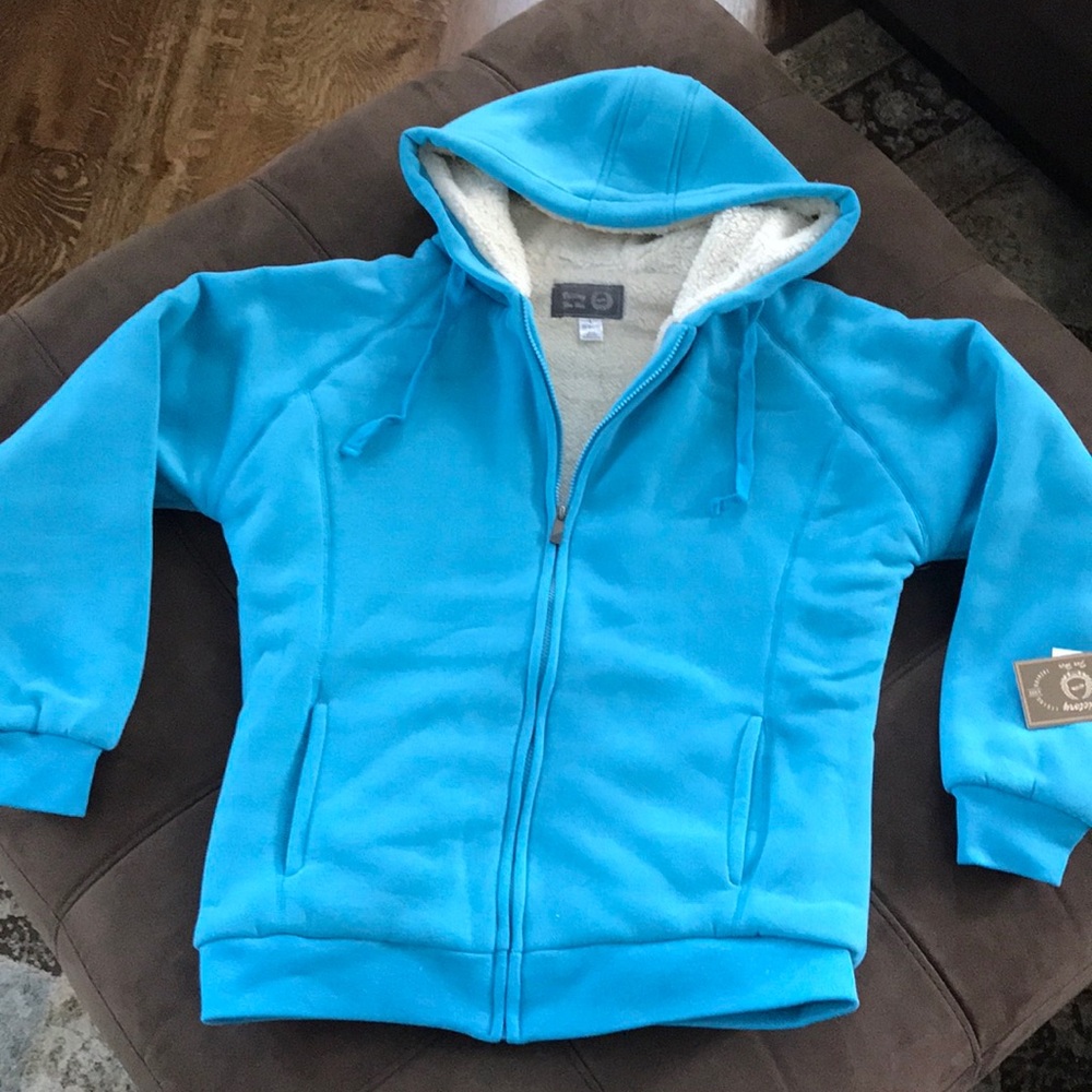 Victory for her, Jacket
